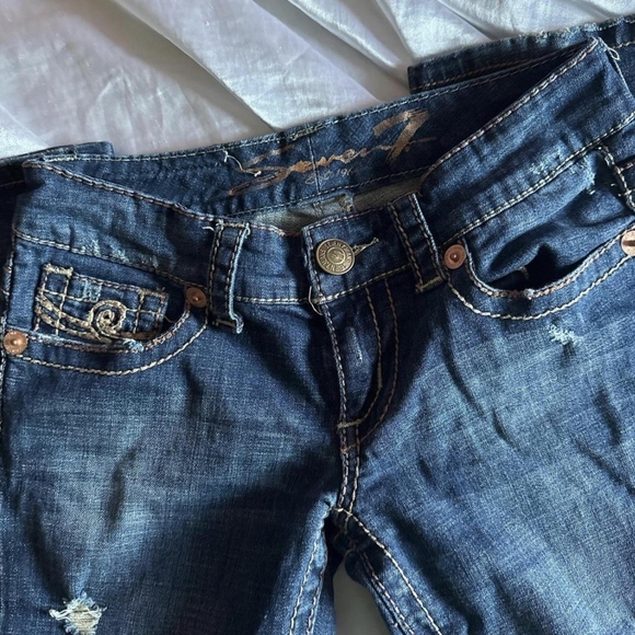 Women's Jeans - Picture 6 of 6